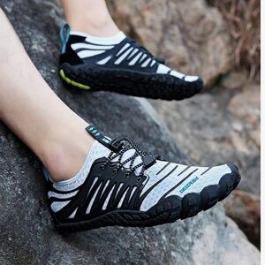 Ubfen Women’s/Mens Aqua Swim Shoes White & Black 8.5/7